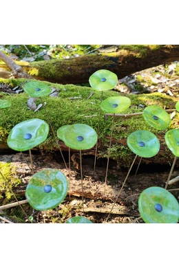 Kis méretű kerek üveg virág kültérre transzparens- almazöld színben 43 cm -es rozsdamentes acélszáron