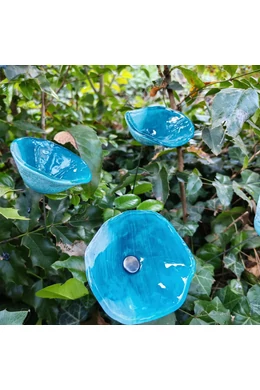 Medium -sized glass calabel flower for outdoor in aquamarine colour with 43 cm stainless steel stem.