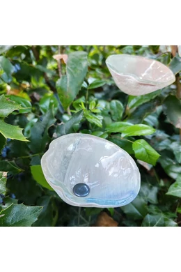 Közepes méretű üveg kála virág kültérre rózsaszin-fehér színben 43 cm -es rozsdamentes acélszáron