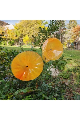 Nagy méretű 18 cm átmérőjű üveg virág kültérre transzparens- citromsárga-narancssárga színben 50 cm -es rozsdamentes acélszáron