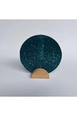 Kis kerek váza bükkfa talppal, 13 cm - türkiz-fehér