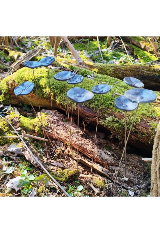 Kis méretű kerek üveg virág kültérre szürke- fekete színben 43 cm -es rozsdamentes acélszáron