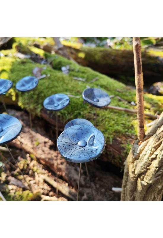 Kis méretű kerek üveg virág kültérre szürke- fekete színben 43 cm -es rozsdamentes acélszáron