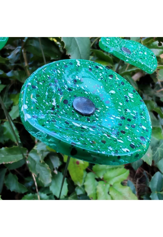 Round small glass flower for outdoor use in green, dark blue, white colour with 43 cm stainless steel stem