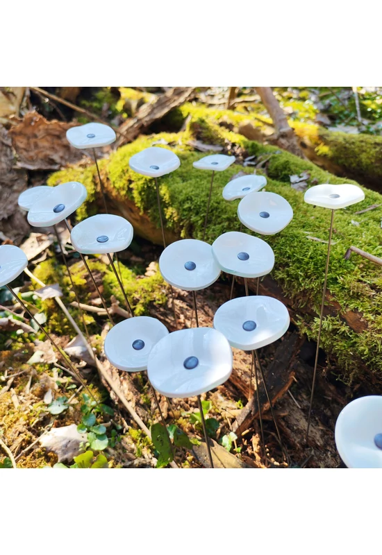 Kis méretű kerek üveg virág kültérre fehér színben 43 cm -es rozsdamentes acélszáron