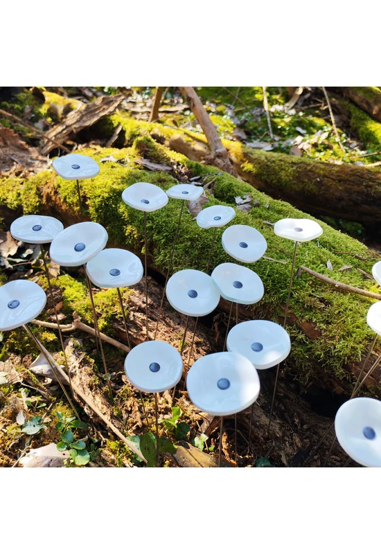 Kis méretű kerek üveg virág kültérre fehér színben 43 cm -es rozsdamentes acélszáron