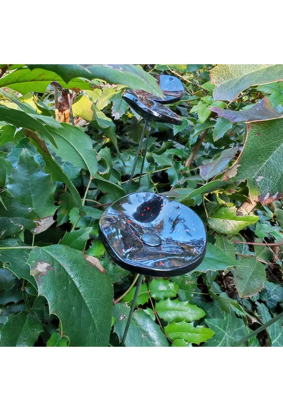 Round small glass flower for outdoor use in black, red colour with 43 cm stainless steel stem