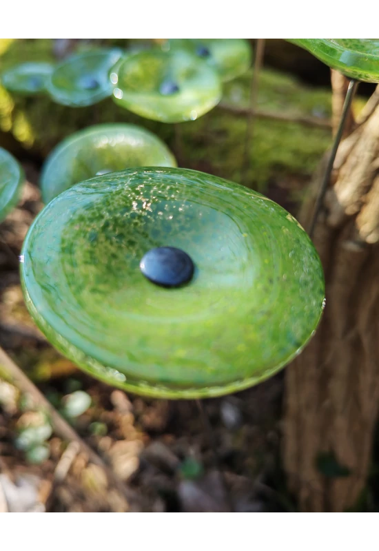 Kis méretű kerek üveg virág kültérre transzparens- almazöld színben 43 cm -es rozsdamentes acélszáron