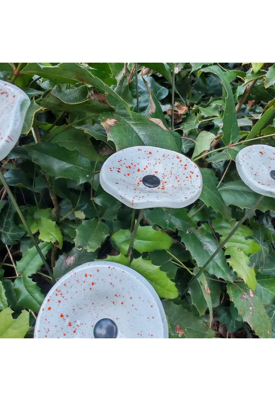 Kis méretű kerek üveg virág kültérre fehér-narancs színben 43 cm -es rozsdamentes acélszáron