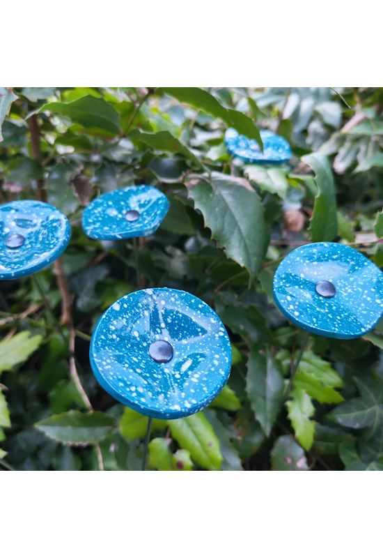 Kis méretű kerek üveg virág kültérre akvamarin-fehér színben 43 cm -es rozsdamentes acélszáron