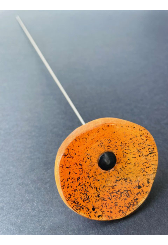 Kis méretű kerek üveg virág beltérre narancssárga fekete színben 43 cm -es rozsdamentes acélszáron