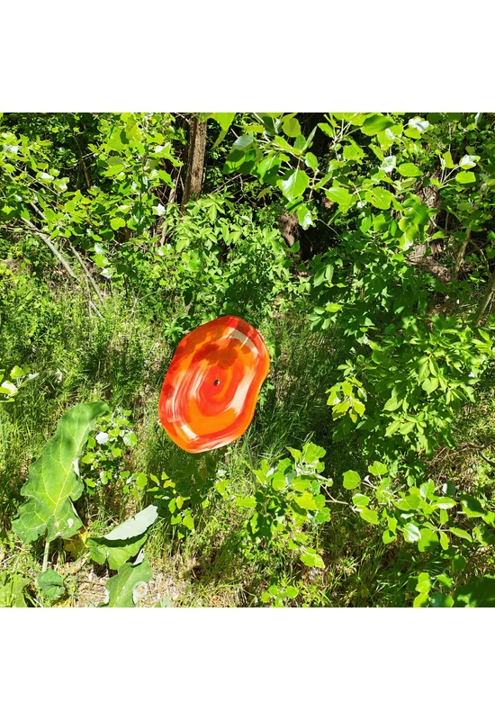 Extra nagy méretű 35 cm átmérőjű üveg virág kültérre piros-narancs-fehér színben 100 cm -es rozsdamentes acélszáron