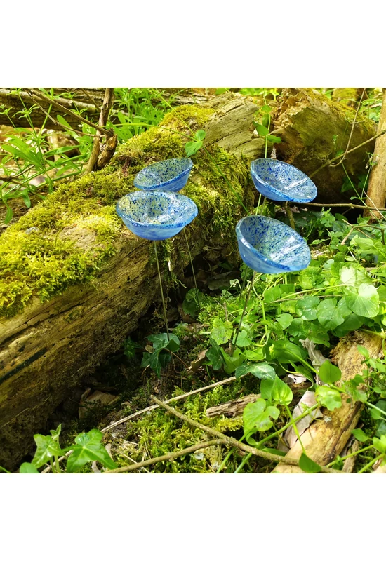 Közepes méretű üveg kála virág kültérre transzparens-sötétkék színben