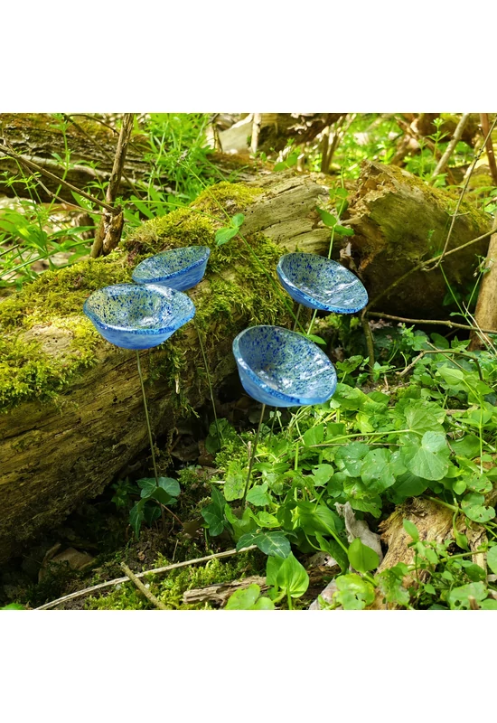 Közepes méretű üveg kála virág kültérre transzparens-sötétkék színben