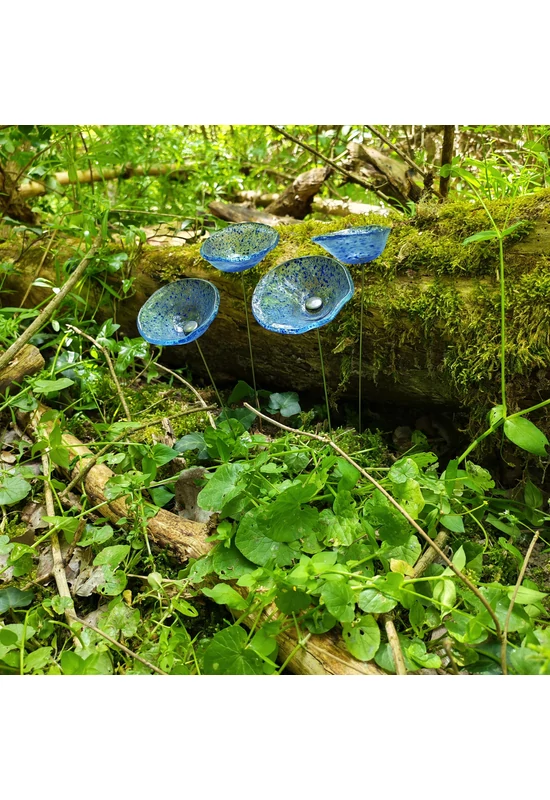 Közepes méretű üveg kála virág kültérre transzparens-sötétkék színben