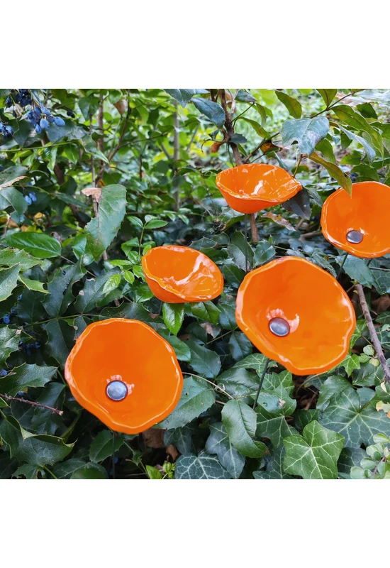 Közepes méretű üveg kála virág kültérre narancssárga színben 43 cm -es rozsdamentes acélszáron