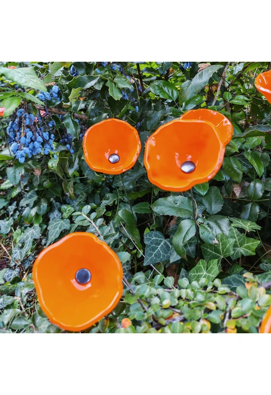 Közepes méretű üveg kála virág kültérre narancssárga színben 43 cm -es rozsdamentes acélszáron