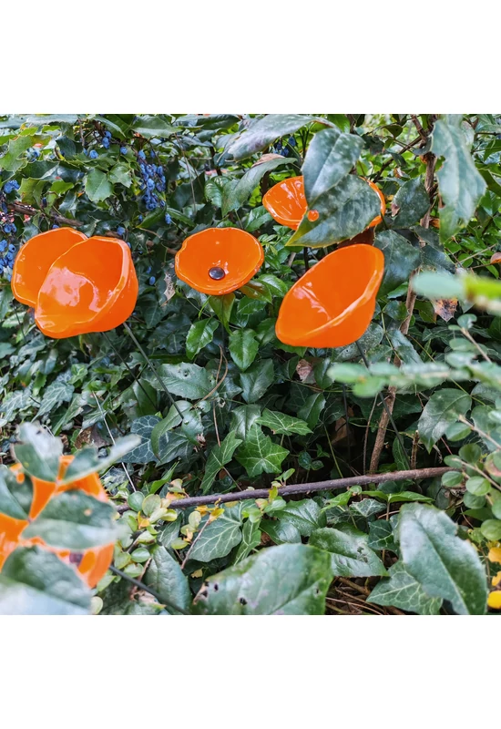 Közepes méretű üveg kála virág kültérre narancssárga színben 43 cm -es rozsdamentes acélszáron
