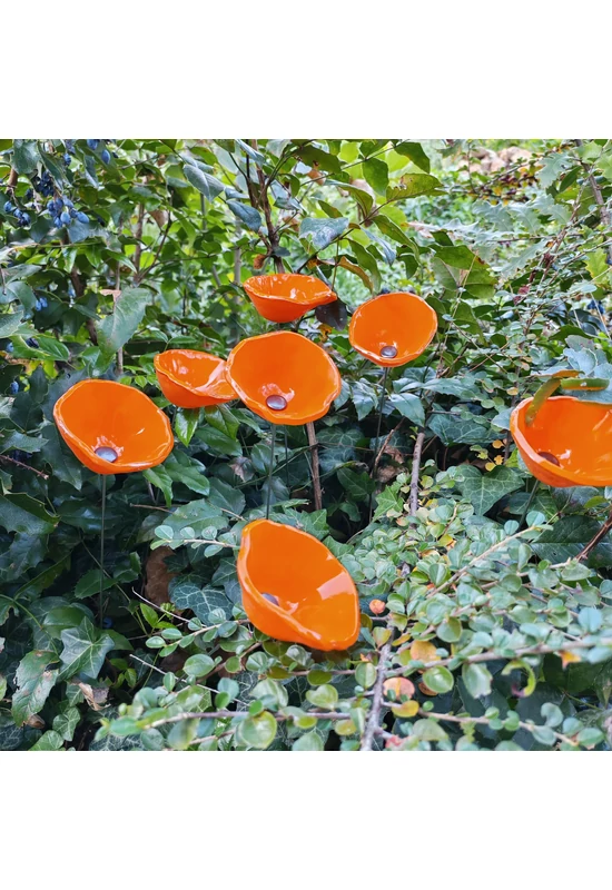 Közepes méretű üveg kála virág kültérre narancssárga színben 43 cm -es rozsdamentes acélszáron