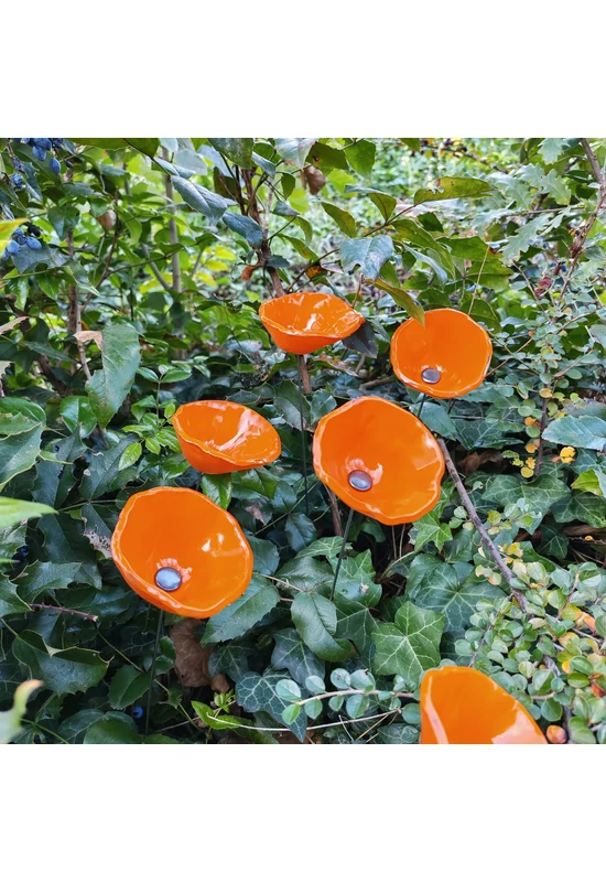 Közepes méretű üveg kála virág kültérre narancssárga színben 43 cm -es rozsdamentes acélszáron