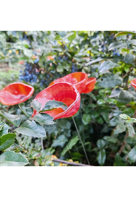 Közepes méretű üveg kála virág kültérre narancssárga színben 43 cm -es rozsdamentes acélszáron