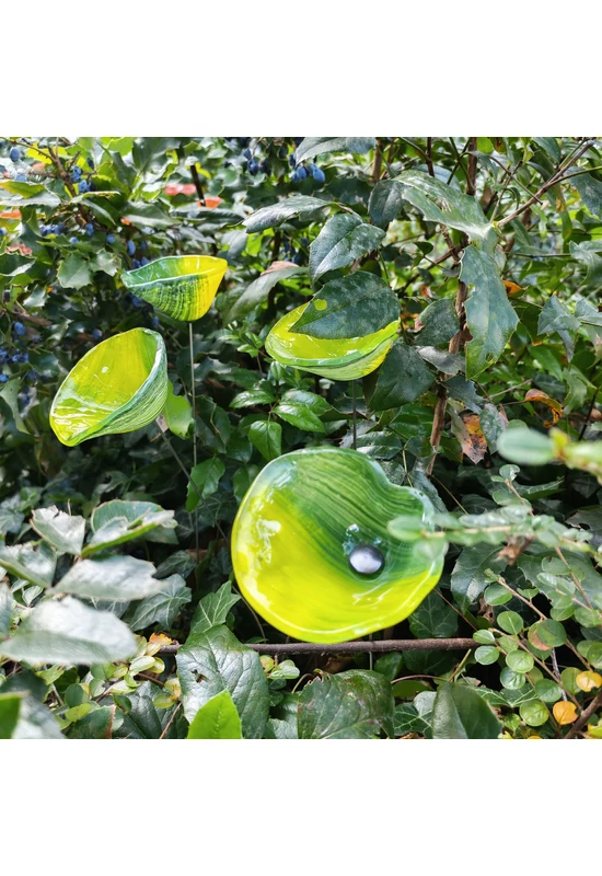 Közepes méretű üveg kála virág kültérre sárga-világoszöld színben 43 cm -es rozsdamentes acélszáron