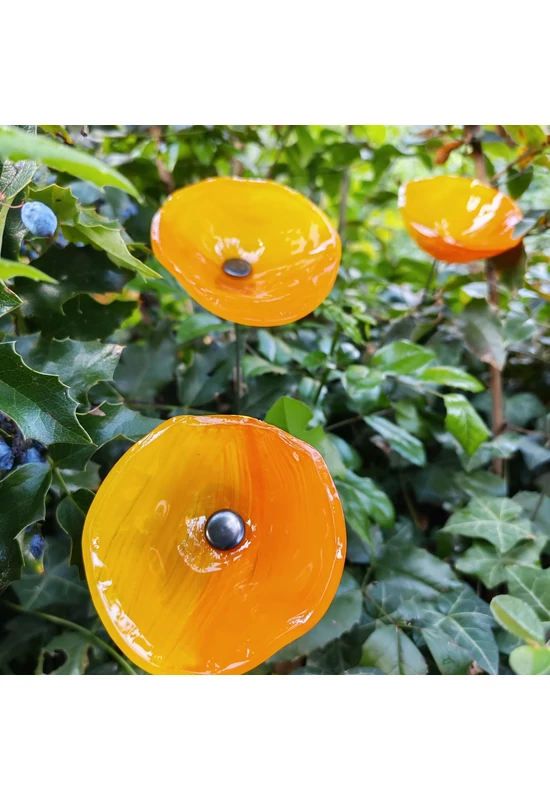 Közepes méretű üveg tölcsér virág kültérre sárga-narancs színben 43 cm -es rozsdamentes acélszáron