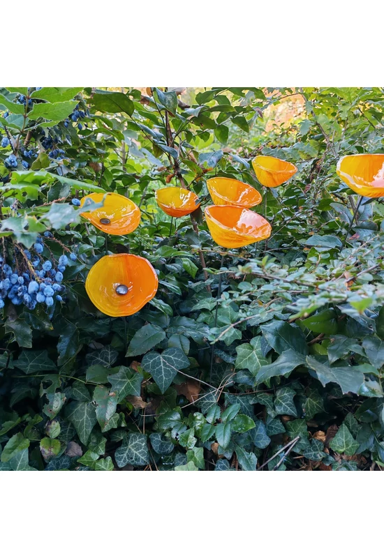 Közepes méretű üveg tölcsér virág kültérre sárga-narancs színben 43 cm -es rozsdamentes acélszáron