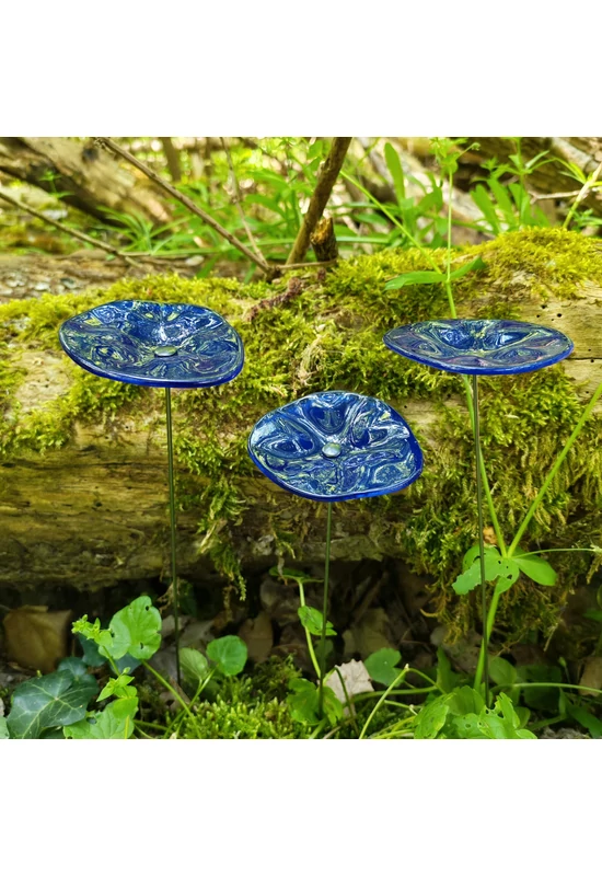 Sötétkék alapszínű ovális üvegvirág