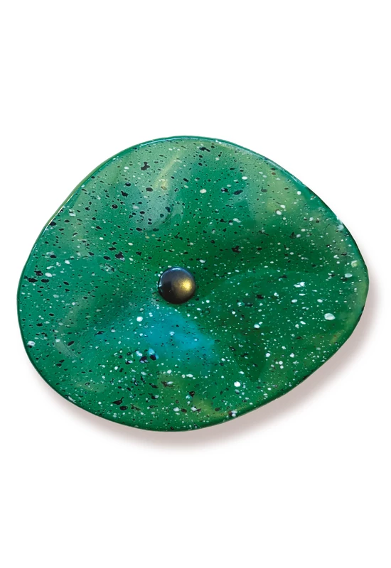 Zöld alapszínű ovális üvegvirág  fehér-sötétkék pöttyökkel