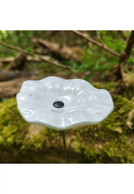 Fehér alapszínű ovális üvegvirág