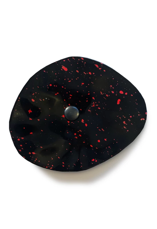 Fekete alapszínű ovális üvegvirág  vörös pöttyökkel,  kültéri használatra, 43 cm-es acélszáron