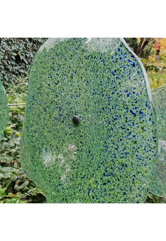 Nagy méretű 18 cm átmérőjű üveg virág kültérre transzparens- zöld-sötétkék színben 100 cm -es rozsdamentes acélszáron