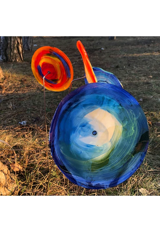 Nagy méretű 18 cm átmérőjű üveg virág kültérre sötétkék-zöld színben 100 cm -es rozsdamentes acélszáron