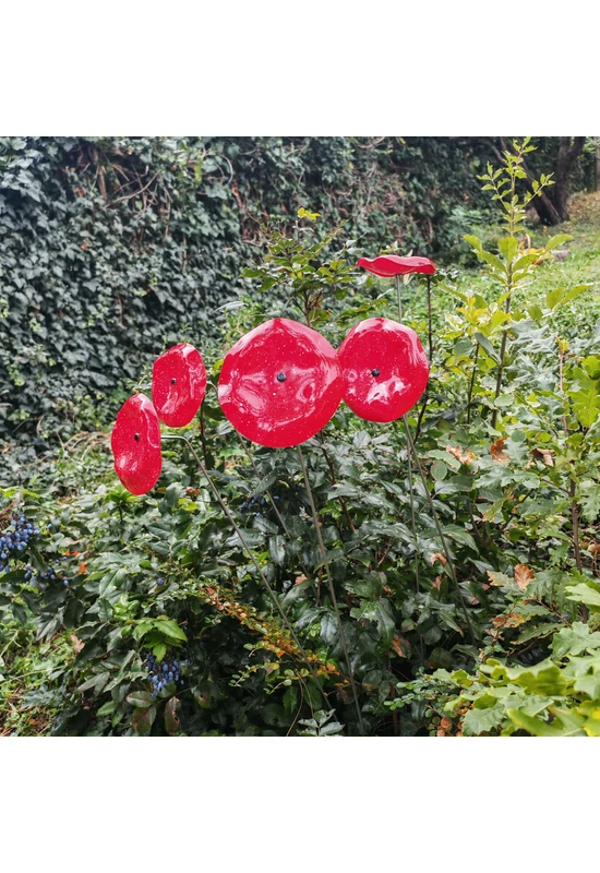 Közepes méretű üveg tölcsér virág kültérre piros- fehér színben 100 cm -es rozsdamentes acélszáron