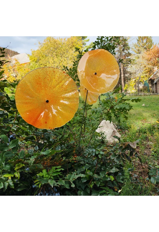 Nagy méretű 18 cm átmérőjű üveg virág kültérre transzparens- citromsárga-narancssárga színben 50 cm -es rozsdamentes acélszáron