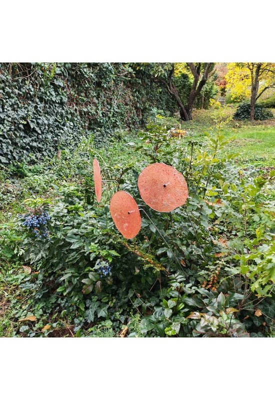 Nagy méretű 18 cm átmérőjű üveg virág kültérre transzparens- narancssárga-piros színben 100 cm -es rozsdamentes acélszáron