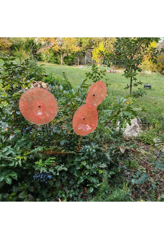 Nagy méretű 18 cm átmérőjű üveg virág kültérre transzparens- narancssárga-piros színben 100 cm -es rozsdamentes acélszáron