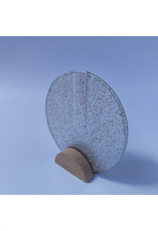 Kis kerek váza bükkfa talppal, 13 cm - átlátszó rózsaszín-fehér