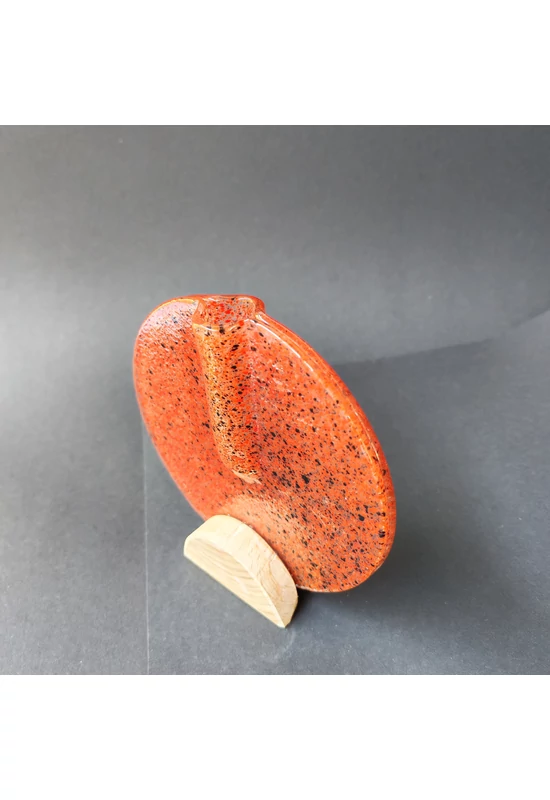 Kis kerek váza bükkfa talppal, 13 cm - átlátszó piros-fekete