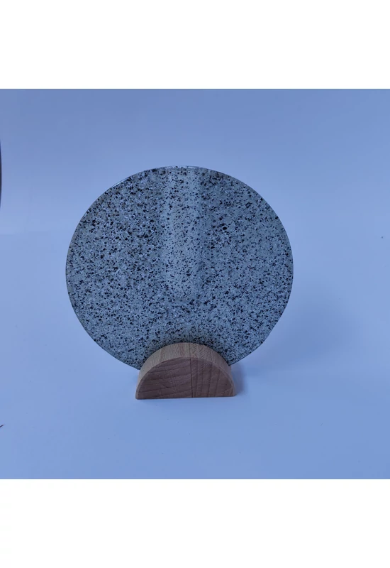 Kis kerek váza bükkfa talppal, 13 cm - átlátszó fehér fekete